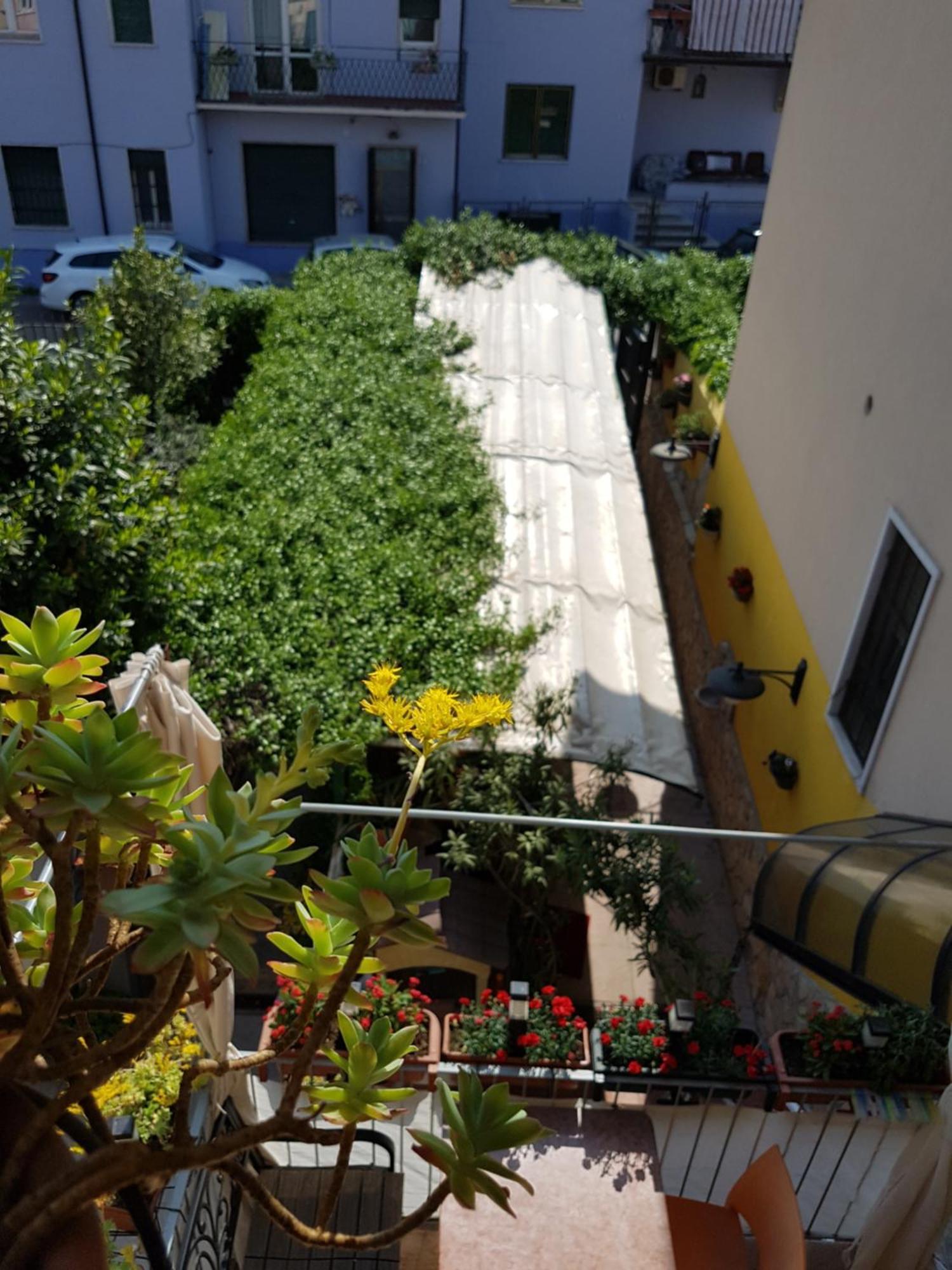 ורונה Dora Baltea Monolocale Primo Piano Mansarda Secondo Piano מראה חיצוני תמונה